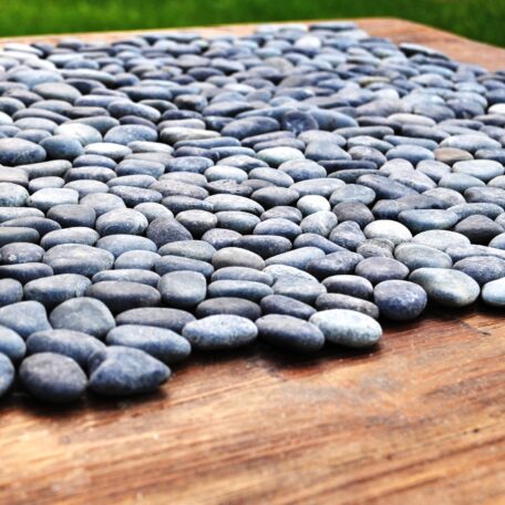 mozaika kamienna industone otoczaki czarne