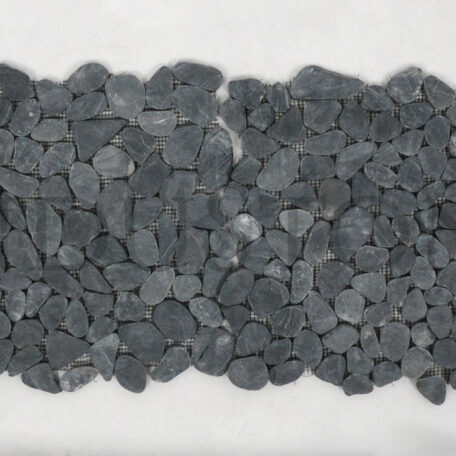 black-slice-interlock-czarne-ciete-otoczaki-mozaika-kamienna-na-siatce-industone (1)